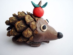 Ежики из шишек